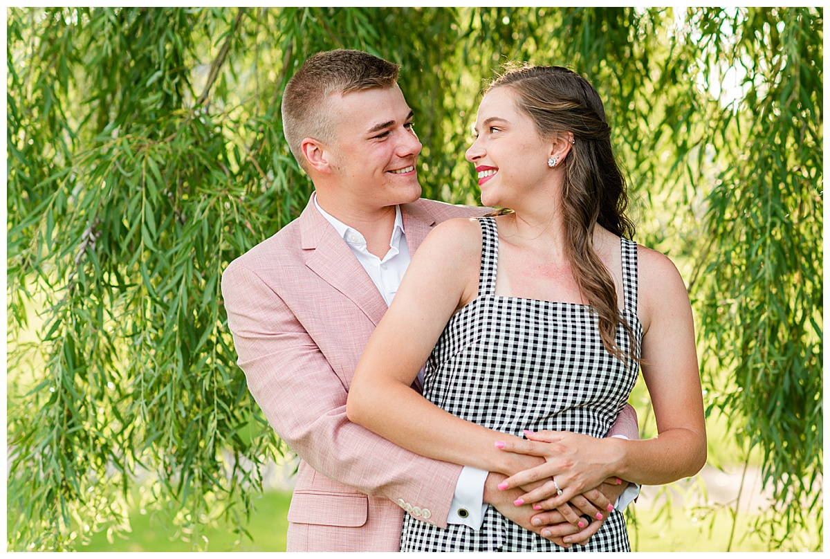 engagement photos at doty park