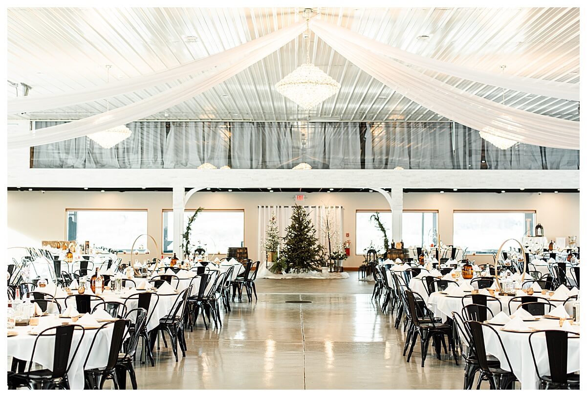 Chapters on the Horizon wedding venue in Viola, WI