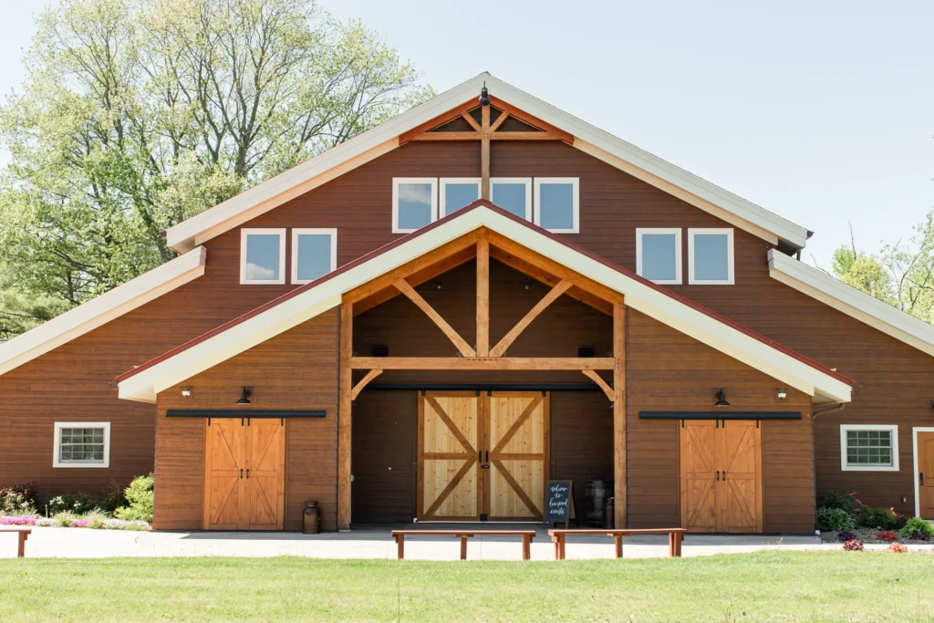 Madison Wisconsin Wedding Venue - Barnwood Events