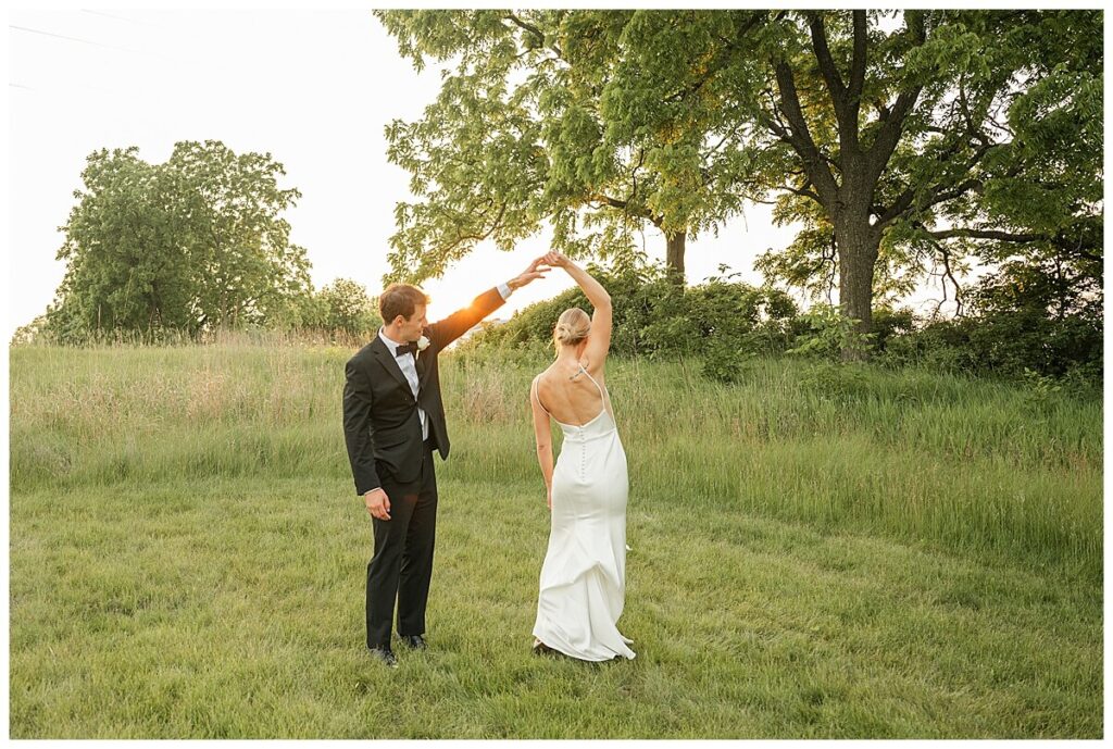 Wisconsin wedding photographers capturing golden light at The Eloise